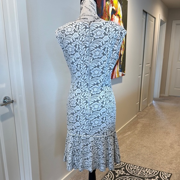 Maggy London Black and White A-line Midi Dress - Picture 5 of 12